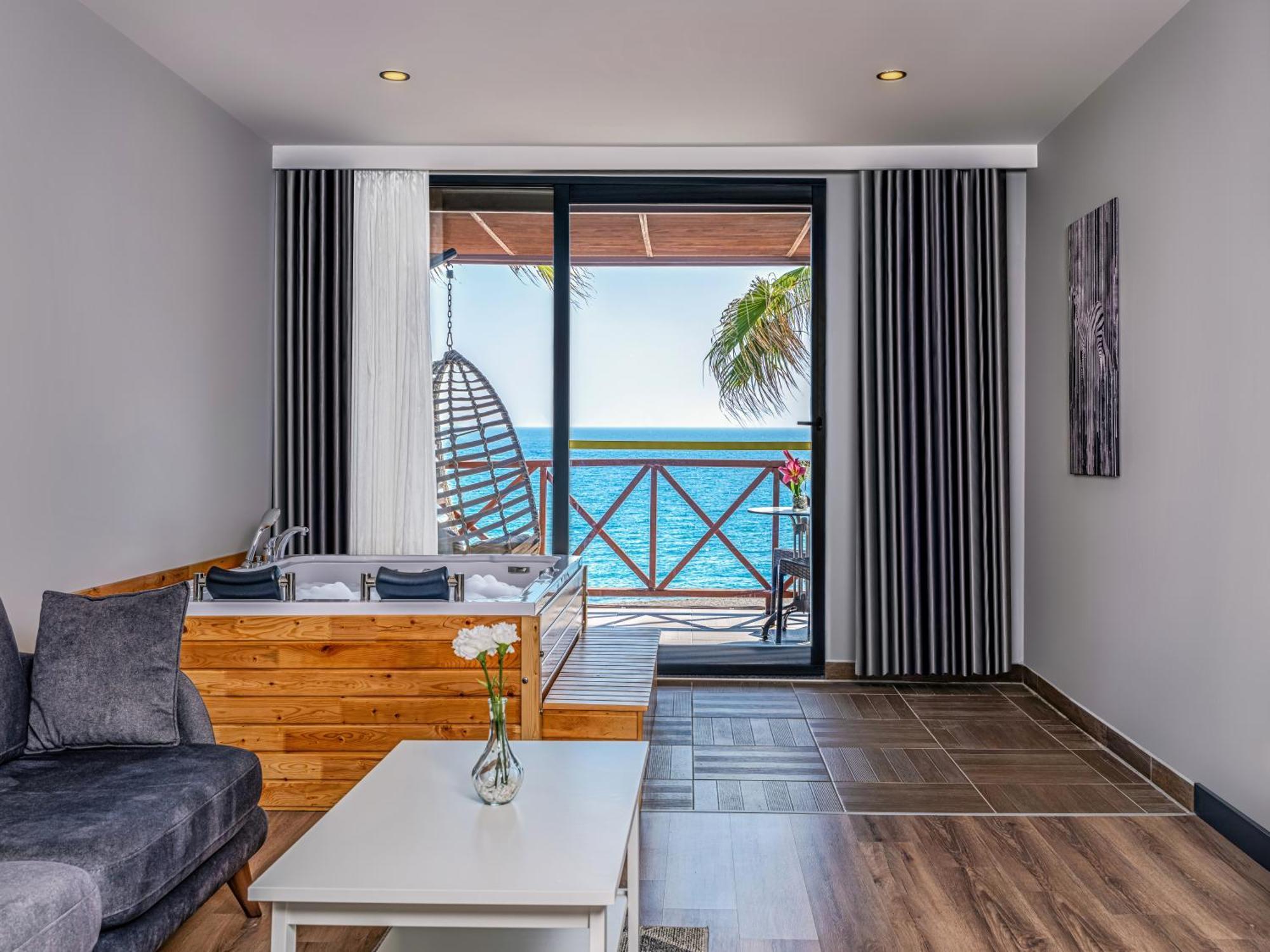 Kızılot Adora Calma Beach Hotel Adults Only מראה חיצוני תמונה